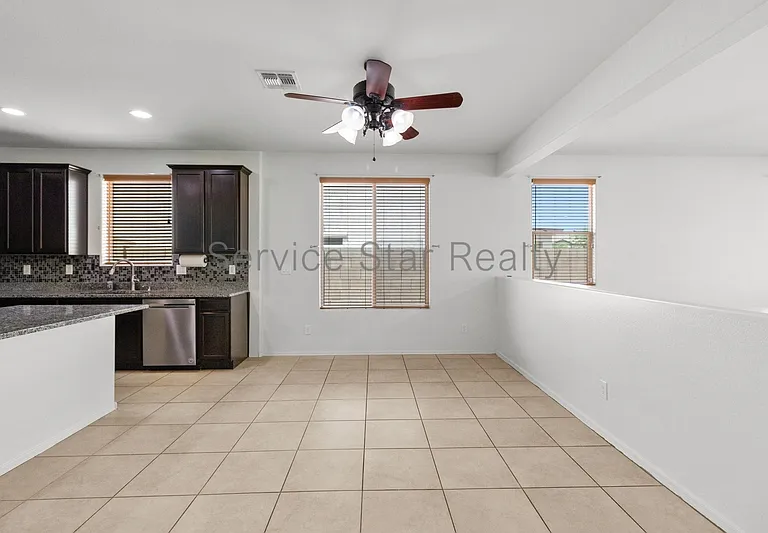 7309 S 12th Dr — Photo 8