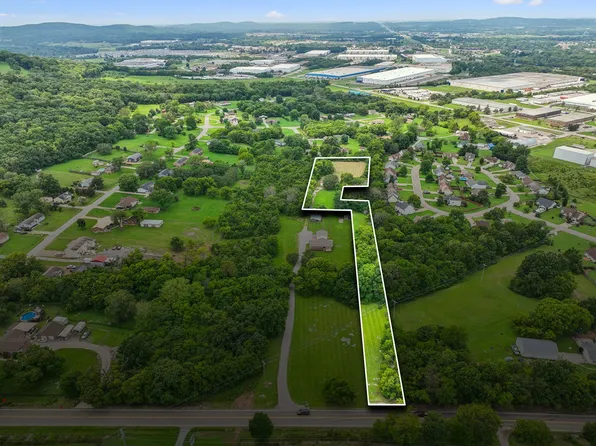 1948 Cainsville Rd, Lebanon, TN 37090