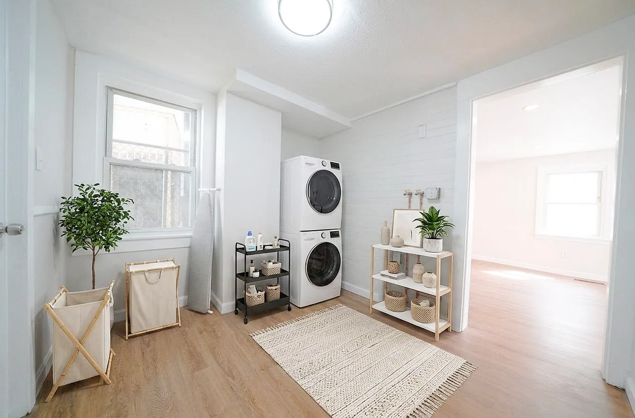 3 bed, 1271 sqft, $2,500 — Photo 2