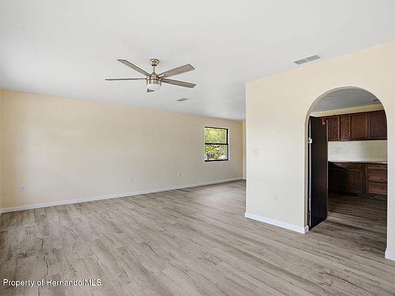 4th image of 7275 Edinburgh Way