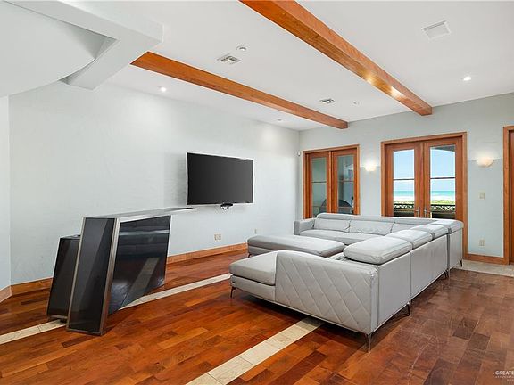3rd image of 4616 Gulf Blvd #S