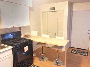 5710 Potter St APT 9, Haslett, MI 48840