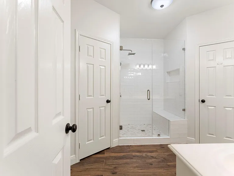618 W Rollingwood St — Photo 16