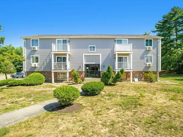 8 Royal Dane Dr APT 68, Marshfield, MA 02050