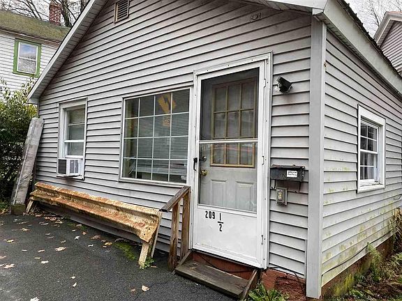 2nd image of 209 Center St
