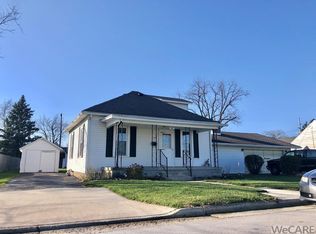 117 S Rauthland Ave, Wapakoneta, OH 45895