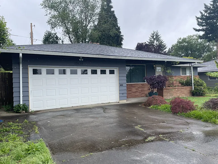 10530 SE Market St — Photo 1