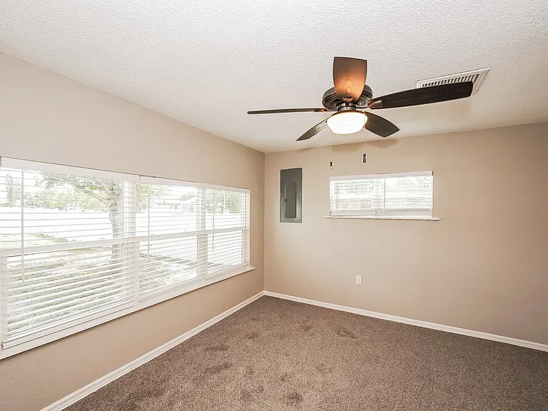 8277 Chesebro Ave — Photo 14