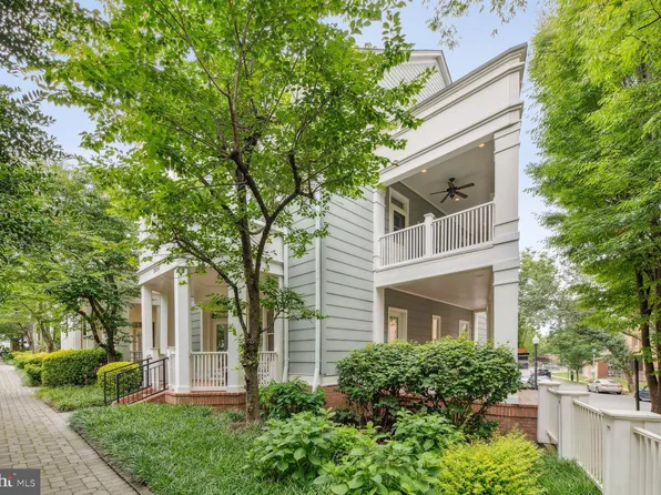 2038 N Oakland St, Arlington, VA 22207