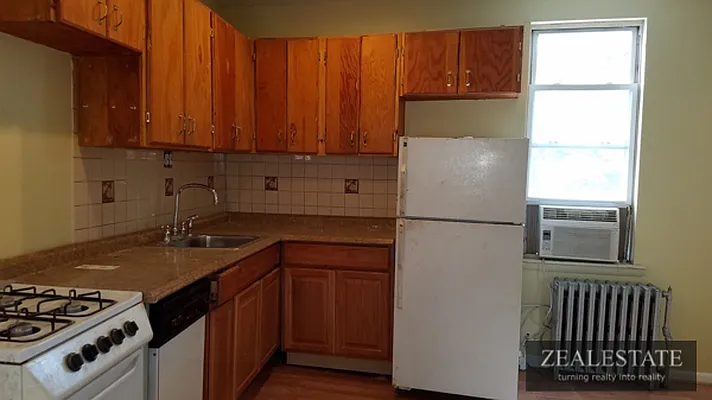 Rented by ZealEstate Group Inc | media 13