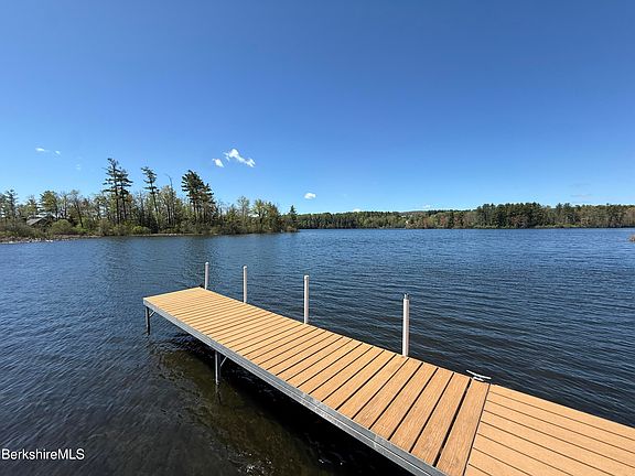 2nd image of 280 Lee Rd