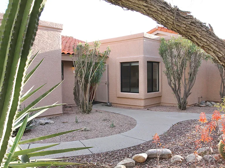 7601 N Calle Sin Envidia — Photo 41