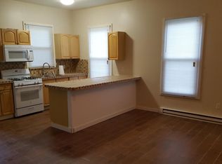 84 Laurel Hill Ave #1, Norwich, CT 06360