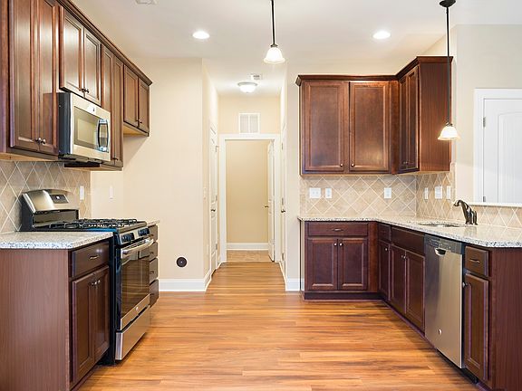 Images of the home are for illustrative purposes only and should never be relied upon