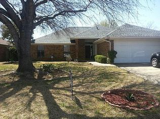 424 Revolution Ln, Arlington, TX 76002