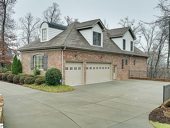 3rd image of 123 Reserve Dr
