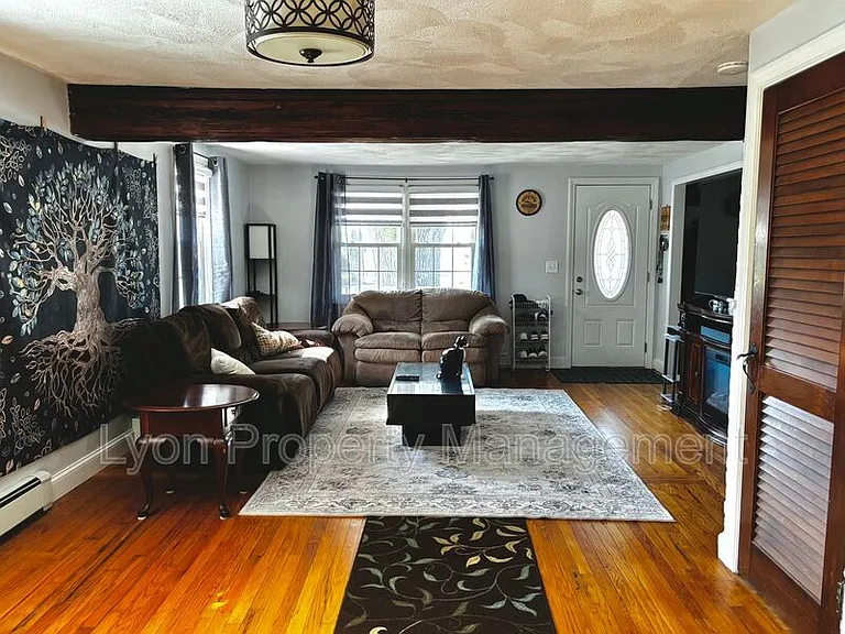 140 Long View Dr — Photo 12