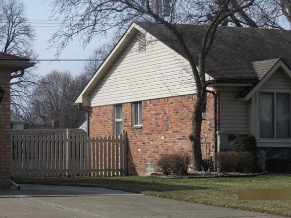 3rd image of 37523 Myrna St