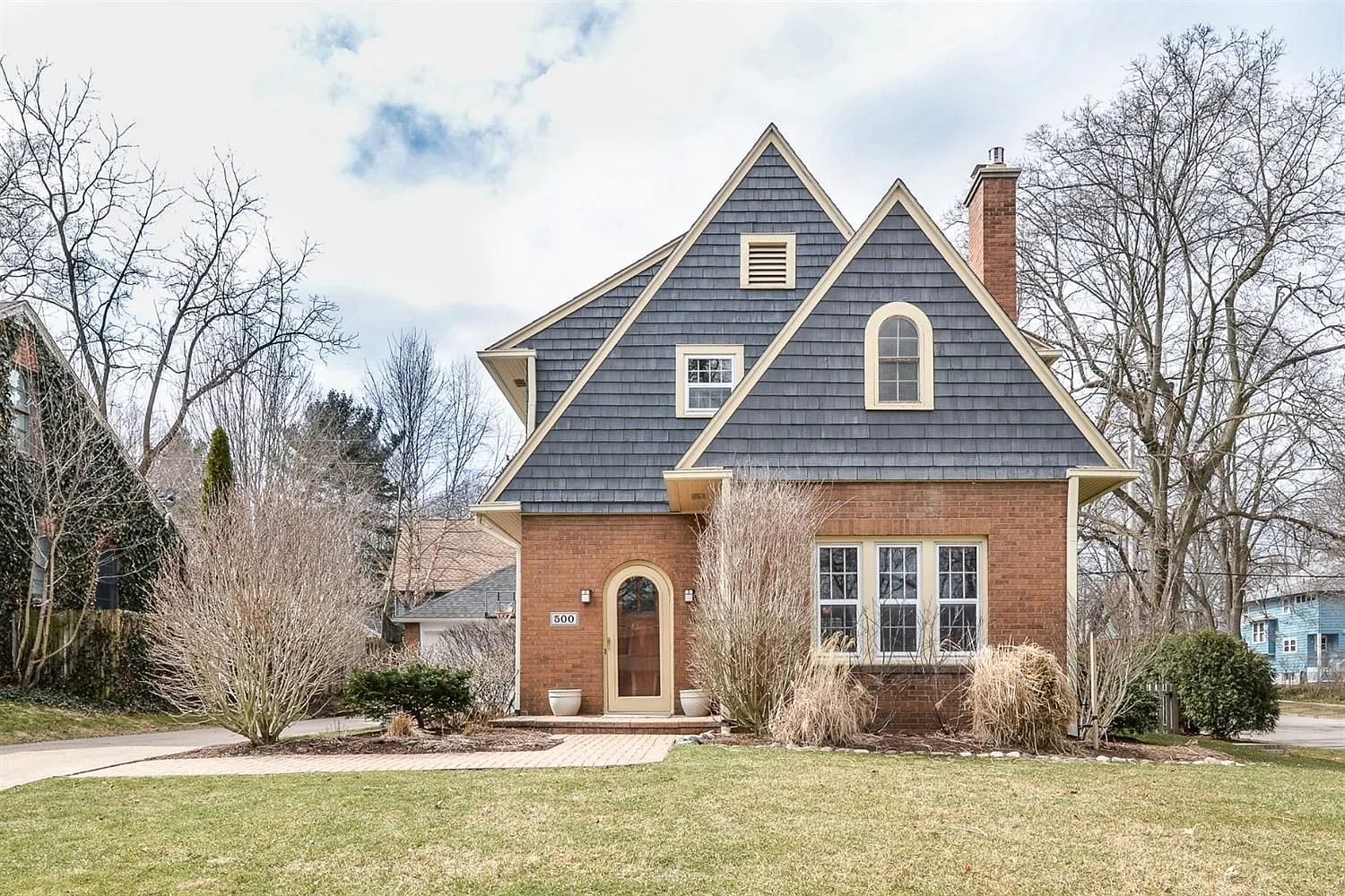500 Eberwhite Blvd photo 1