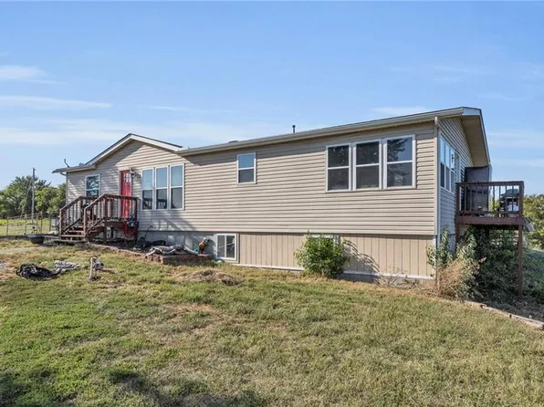 33950 Somerset Rd, Paola, KS 66071