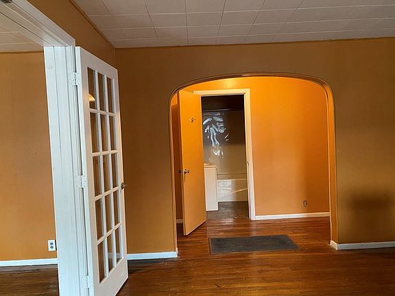 5th image of 499 Hambley Blvd