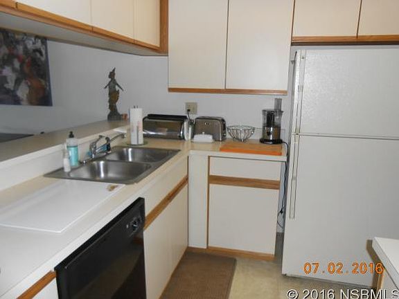 3rd image of 452 Bouchelle Dr APT 202