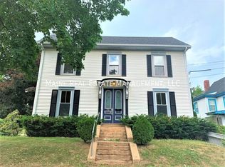 79 4th St APT 1, Bangor, ME 04401