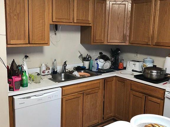 4th image of 105 Stoney Brook Ct