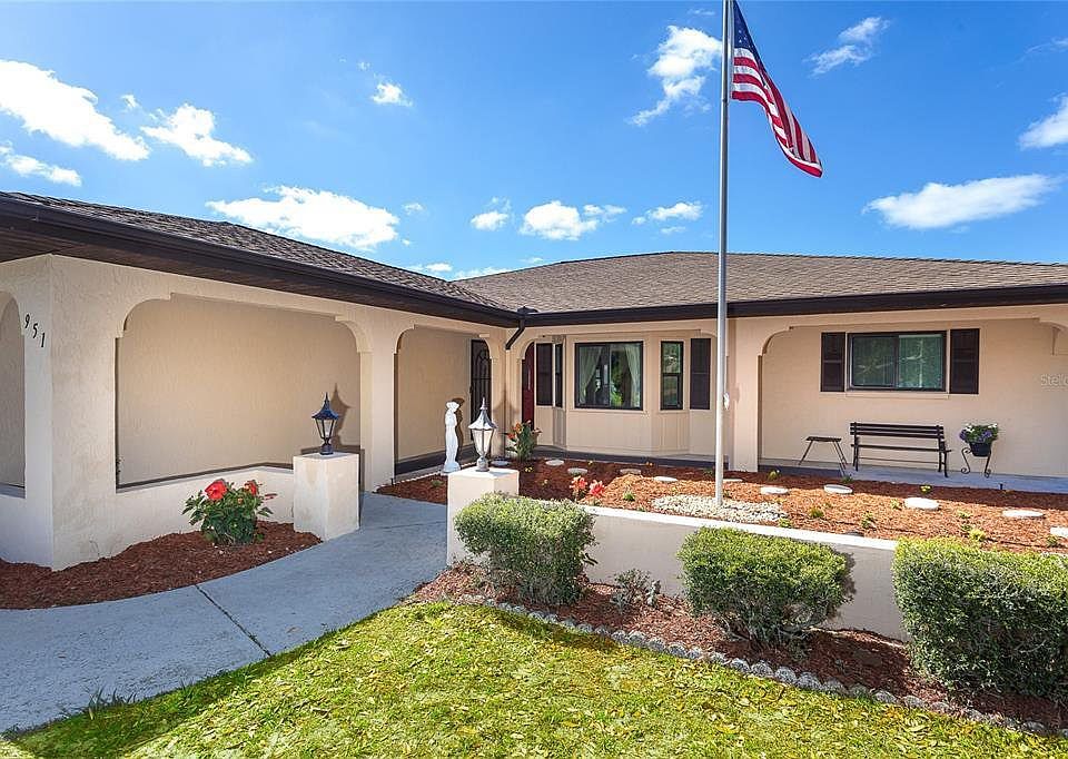 1st image of 951 Acacia Dr