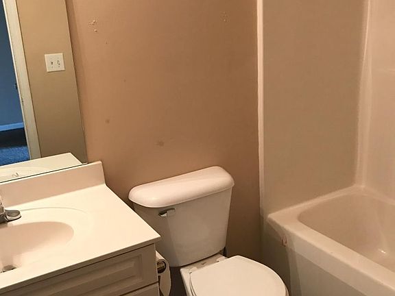 3rd image of 3827 Jockey Dr APT A