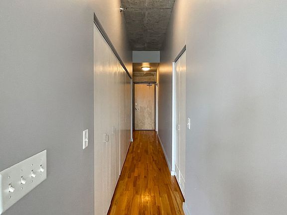 5th image of 1620 S Michigan Ave Unit 513