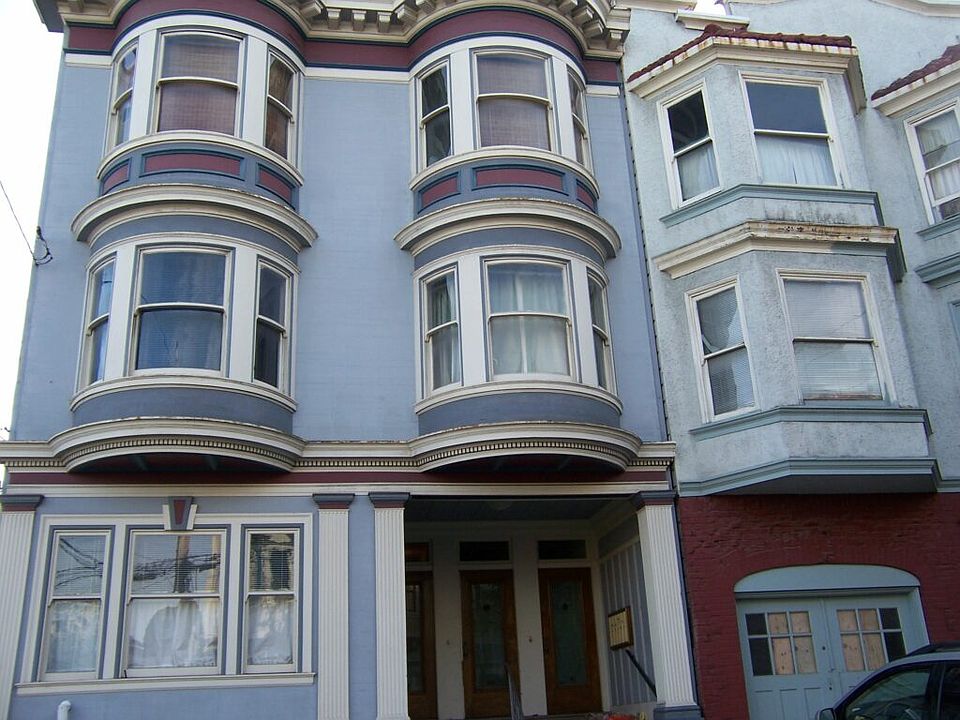 1st image of 117 Henry St #117B