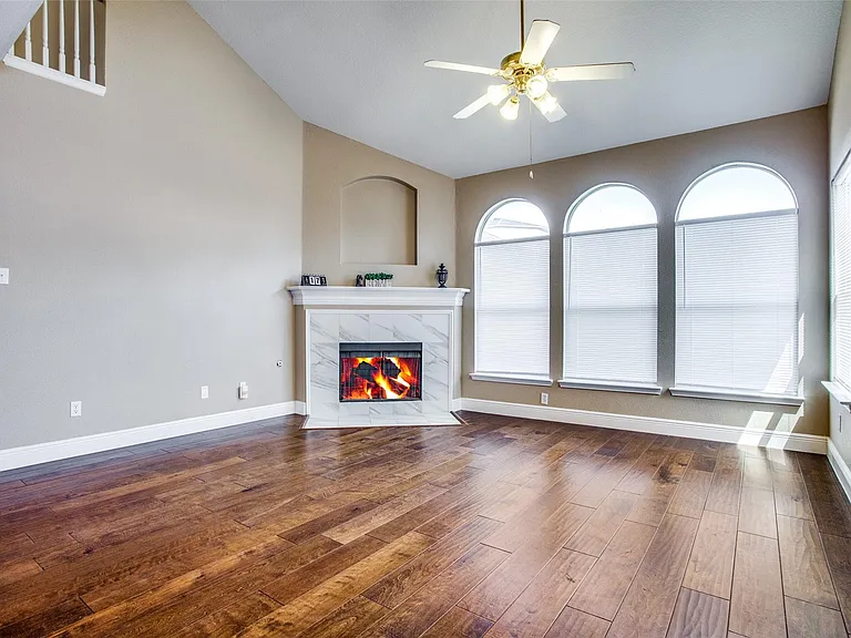 1402 Sunshine Dr — Photo 6