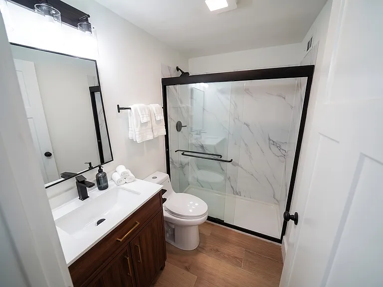509 38th Ave N #D1 — Photo 3