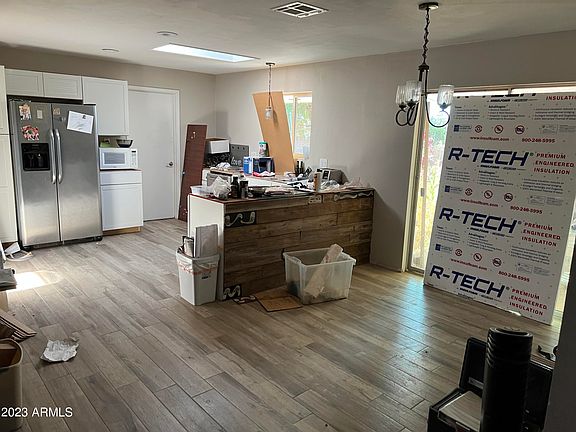 2nd image of 302 N 58TH Place