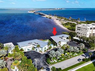 2570 Gary Cir APT 3, Dunedin, FL 34698