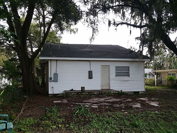 close up of rear, new roof