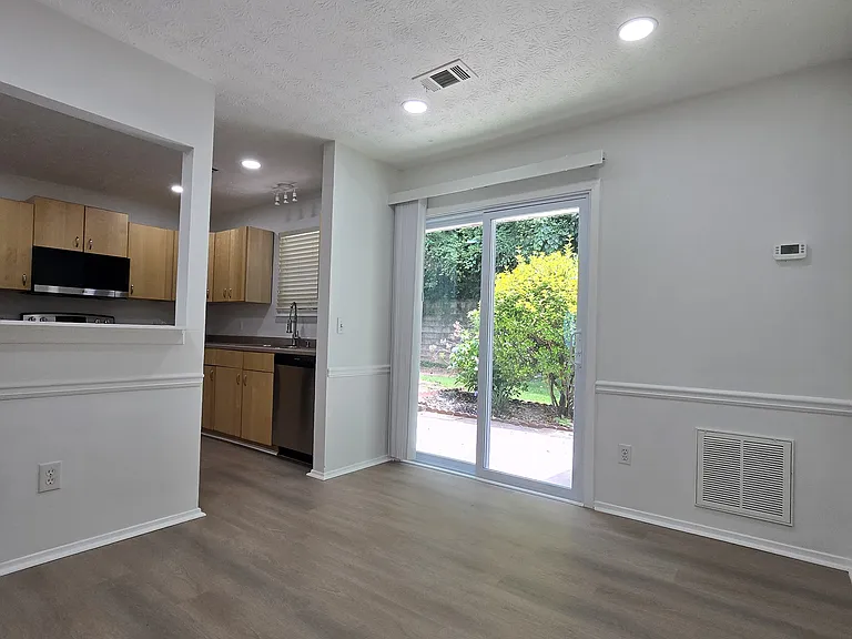 2805 Queen Anne Ct — Photo 11