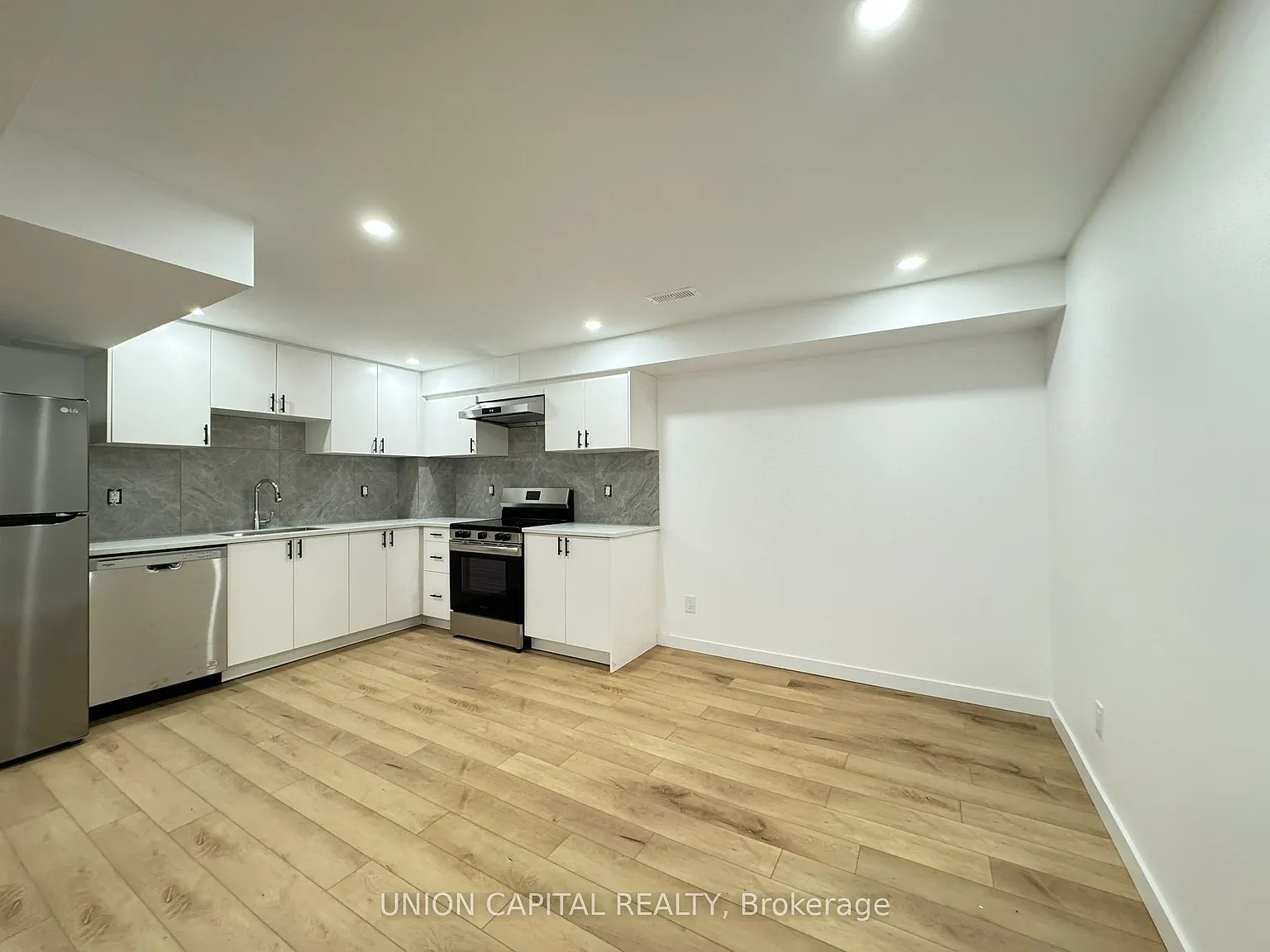 2 bed, $1,800 — Photo 4