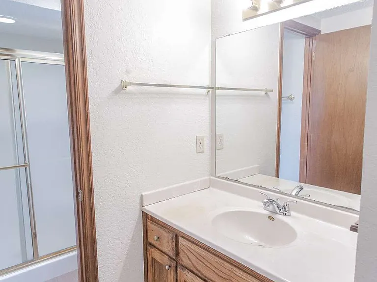 2102 Briarcliff Dr — Photo 22