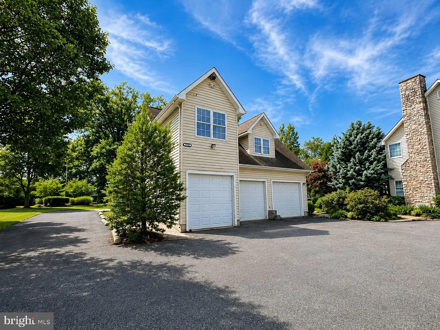 1 bed, 1.0 bath, 1150 sqft, $1,400 — Photo 2