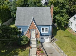 4 Maxdale Rd, Worcester, MA 01602