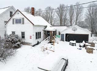 34 Center St, Kenduskeag, ME 04450