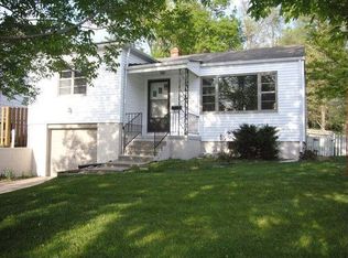 2001 N 62nd St, Omaha, NE 68104