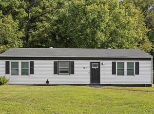 127 Walnut Dr, Yorktown, VA 23690