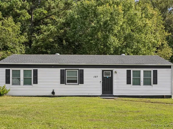 127 Walnut Dr, Yorktown, VA 23690