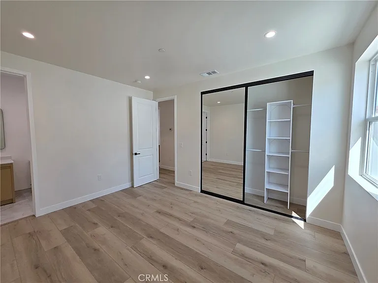 17101 Kingsbury — Photo 11