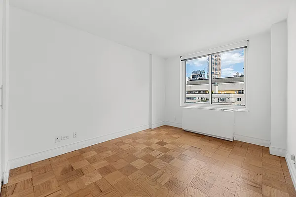 Rented by Level Group | media 10