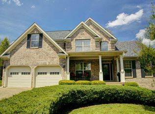 1100 Crosstimbers Dr, Louisville, KY 40245