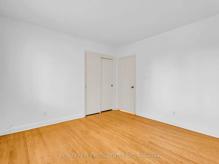 48 Maple Ave S #UPPER — Photo 23